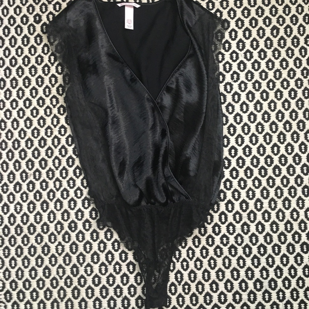 ☕️Victoria’s Secret Surplice Bodysuit Sz XS - Picture 2 of 6
